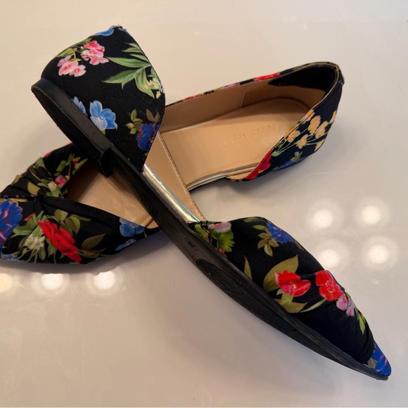 Nine West Floral Pointed Toe D’Orsay Flats Size 7.5 Black Multi - Picture 3 of 6